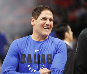 九游娱乐平台-关于独行侠老板杰里-琼斯为巴尔鲍亚提供建议的信息